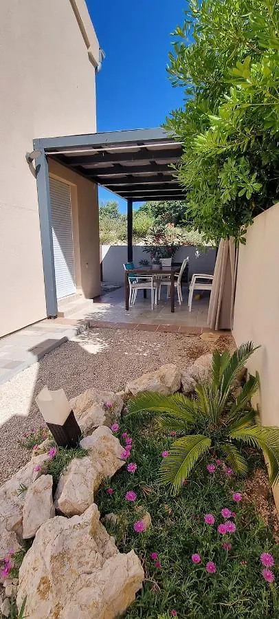 Apartment Half-House - 80M From Sea Mandre